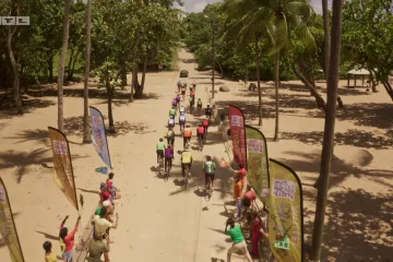 Usred utrke u misterioznim okolnostima strada najbolji biciklist