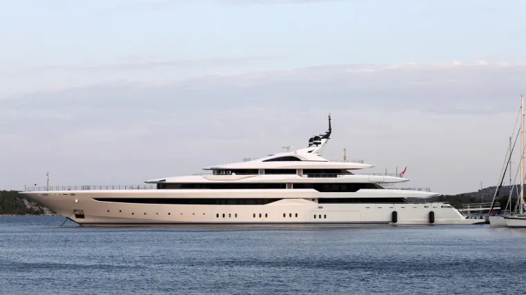 Automobili su jo&scaron; pod stablima, ulice su pune grana. Zagrebom su nakon nevremena odzvanjali zvukovi motorki, či&scaron;ćenje se nastavlja