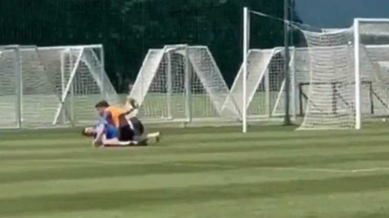 Poslu&scaron;ajte bolni jauk legende Dinama na treningu s Bjelicom: S terena ga morali odvesti u golf vozilu