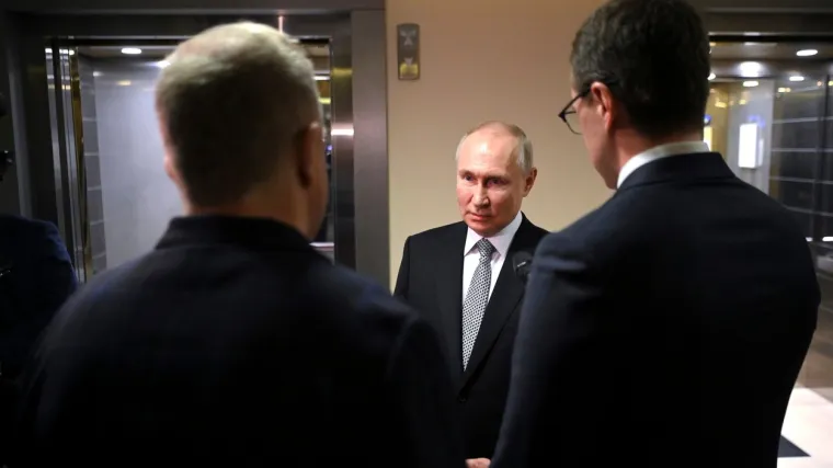 Putin potpisao kontroverzni zakon, cijeli svijet je u šoku: 'Želimo li zaista da se djeci od najranijih razreda nameću perverzije?'