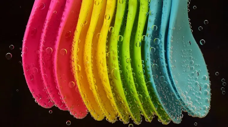 Kako ukloniti neugodan miris plastike?