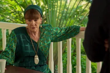 Glumac je ubijen na plaži, a jedini 'svjedok' je njegova slijepa supruga