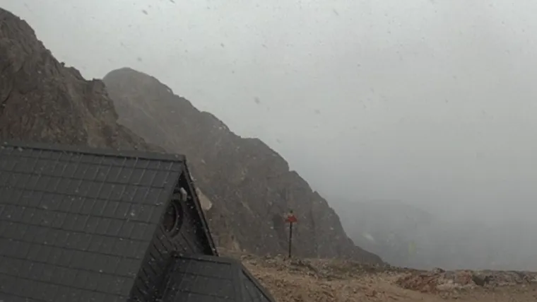 Snijeg usred ljeta u na&scaron;em susjedstvu: Kamera zabilježila pahulje i nevjerojatne prizore