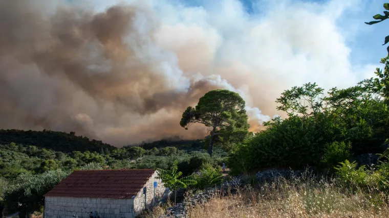 Pojavila se snimka: Pogledajte kako je počela paklena stihija na Čiovu