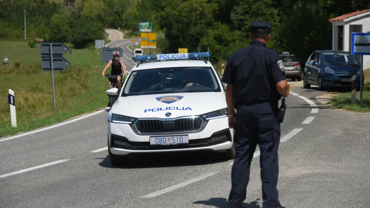 Nakon intenzivne potrage, uhićen otmičar koji je u Umagu strpao ženu u automobil