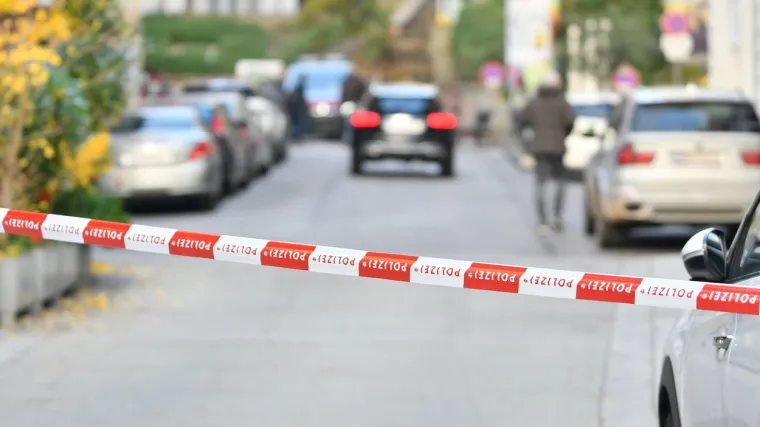 Monstruozan čin &scaron;okirao Austriju, majka u bazenu ubila dvije kćeri: 'Potapanje je i&scaron;lo posve brzo'