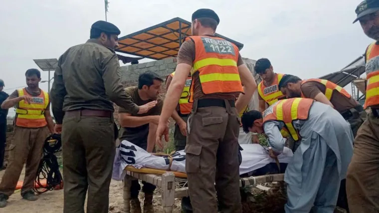 Najmanje 35 mrtvih u eksploziji na islamističkom skupu u Pakistanu. Napad izveo bombaš samoubojica?