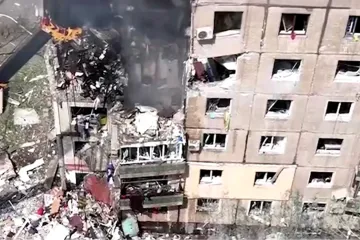 VIDEO Raketiran rodni grad Zelenskog. Deseci ozlijeđenih, četvero mrtvih. Među žrtvama i desetogodišnje dijete