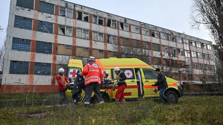 U ruskom granatiranju jedan liječnik ubijen, a pet medicinskih djelatnika ozlijeđeno