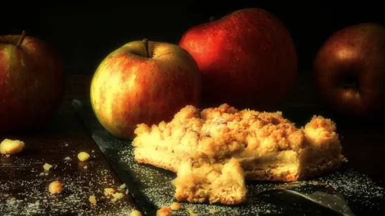 Kako se priprema tradicionalna britanska crumble pita od jabuka?