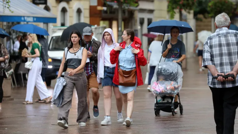 Uživajte u današnjem suncu jer od sutra stiže novo pogoršanje vremena. Vikend u većini zemlje kišovit