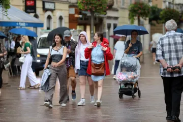 Uživajte u današnjem suncu jer od sutra stiže novo pogoršanje vremena. Vikend u većini zemlje kišovit