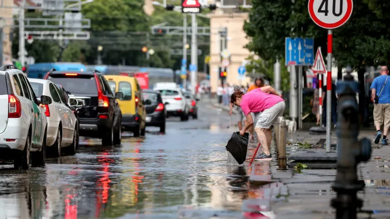 Ujutro pljusak, a oko podneva mirnije. Polovicom tjedna nam opet stižu sunčani dani i ljetne vrućine