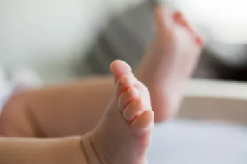 'Gospođo Suzana, znali smo da je dijete veliko, ali ovo nismo očekivali': Svi su ostali u &scaron;oku kad su tek rođenu bebu stavili na vagu