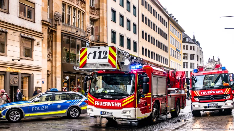 Gorio auto na autocesti u Njemačkoj: Ugašen, ni manje ni više, već pivom