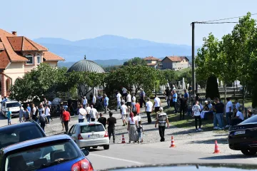 Tuga i bol na posljednjem ispraćaju žrtve monstruma iz Gradačca: Stotine se došle oprostiti od brutalno ubijene Nizame