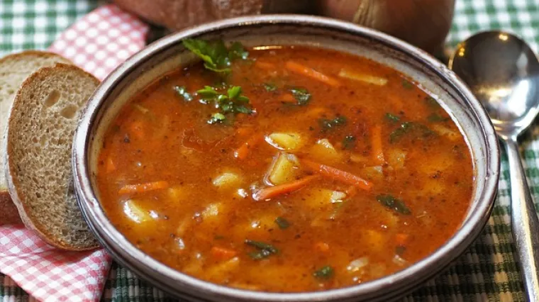 Recept kako s priprema paprikaš od pilećih krilaca