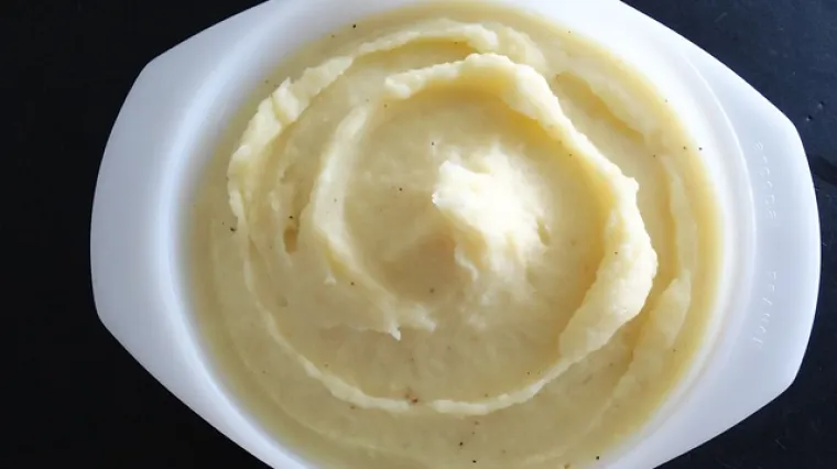 Iskoristite sezonu svježeg povrća i pripremite kremasti pire od cvjetače i krumpira