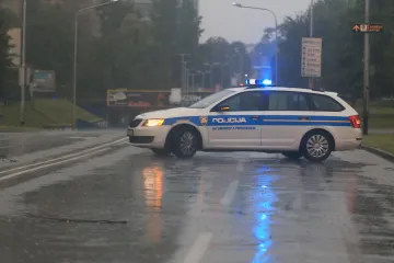 Žestoko olujno nevrijeme poharalo dijelove Slavonije: Udari groma izazvali požare na dvije farme