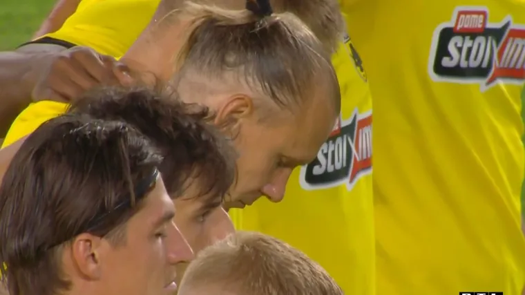 Nakon potopa Dinama, Vida glavna tema. Jedni ga brane dok drugi napadaju: 'Ba&scaron; je proma&scaron;io - ful!'