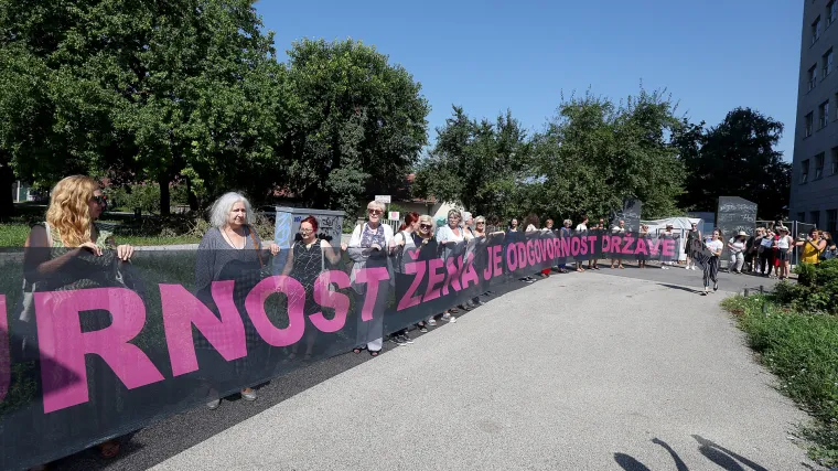 'Sigurnost žena je odgovornost države': Žene diljem Hrvatske prosvjedovale: 'Potrubi da nas minsitar čuje'