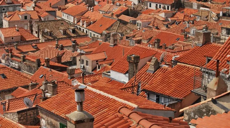 Koji su najpoznatiji gradovi u sjevernoj Dalmaciji?