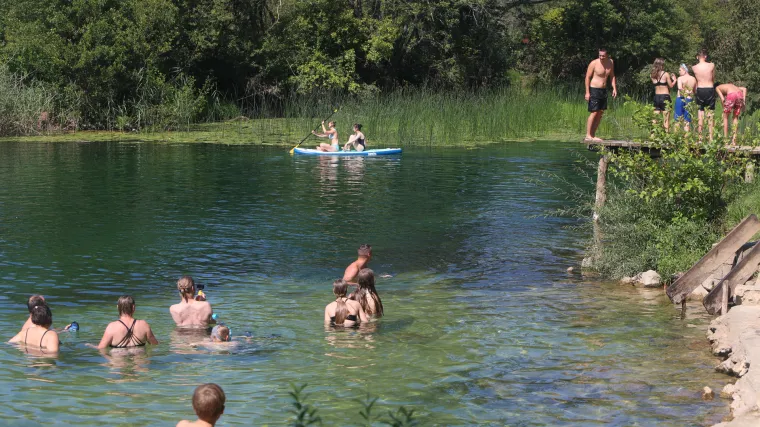 Danas bi moglo biti ne&scaron;to ki&scaron;e, ali temperature i dalje vrlo visoke! Od sljedećeg tjedna velika promjena vremena