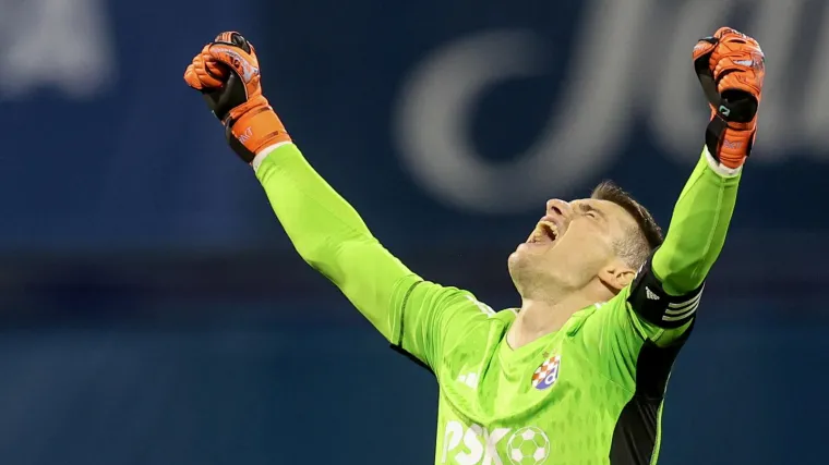 Livaković se emotivnom porukom na poluvremenu oprostio od navijača