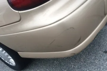 Bivši ravnatelj splitske poliklinike ogrebao i išarao automobile kolegama: 'Bio sam izdan i pun gorčine'