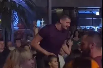 Nikola Jokić u deliriju na koncertu Cece Ražnatović: Neke pjesme su ga baš ganule, a jedna ga je bacila u trans