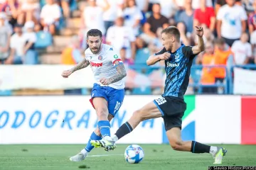 Ovo niste mogli vidjeti na TV-u: Torcida je vrijeđala HNS i imala jako zanimljivu poruku za Dalića