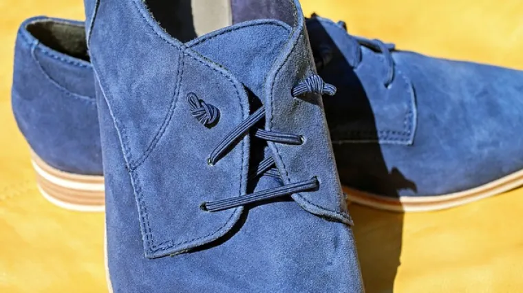 Kako oprati tenisice od brušene kože bez da ih oštetite