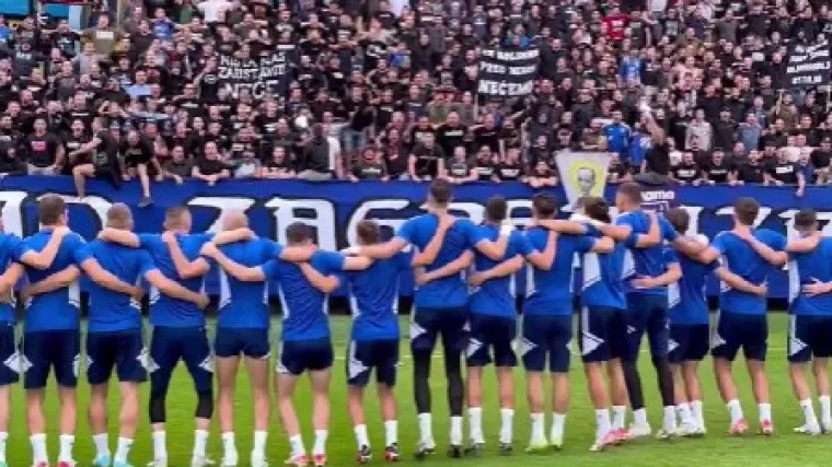 Pogledajte simbiozu Bad Blue Boysa i Dinamovih igrača: 'Grmljavina' na treningu ususret dvobojima u Pragu i Osijeku