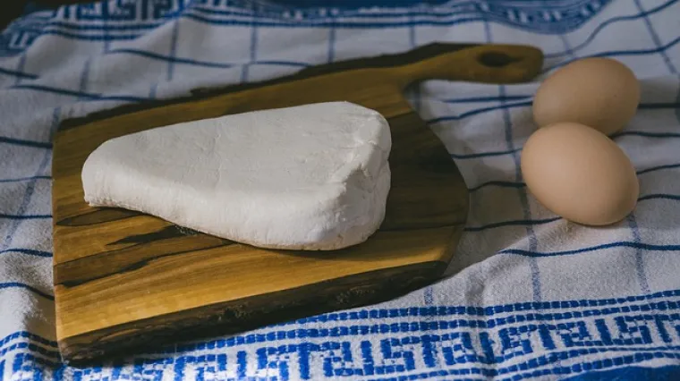 Recept kako napraviti sir za ukusnu i prhku pitu