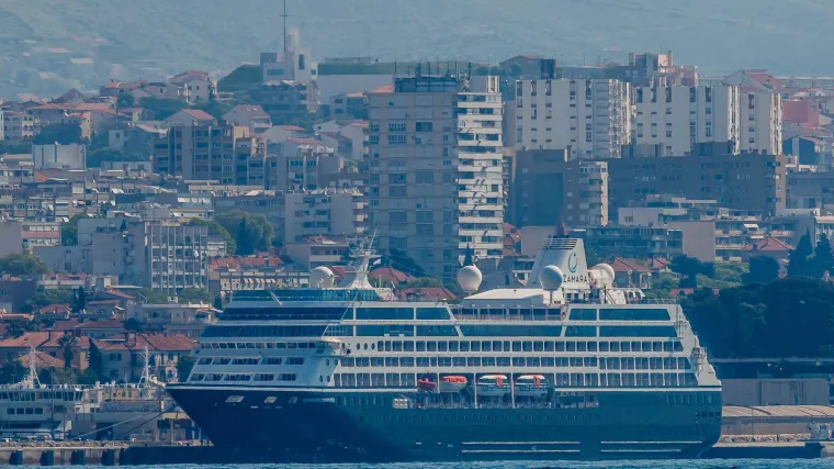 Nevjerojatno &scaron;to je sve nagurao u 10 kvadrata 'stana' za 400 eura, a komentari plju&scaron;te: 'Daj broj od čovika&hellip;'