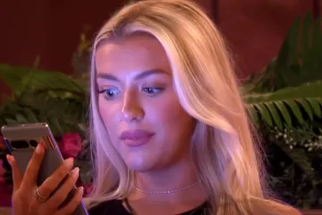 Borba između dvije plavuše: U šokantnom obratu, Molly je ispala iz 'Love Islanda', rasplakala se od jada