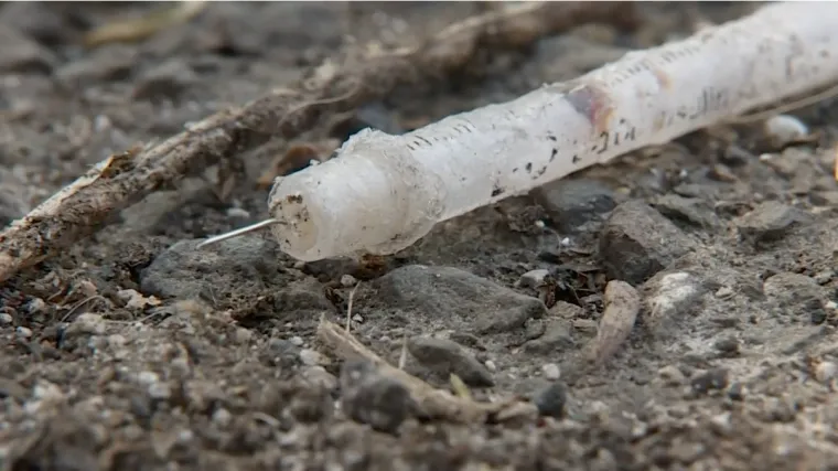 U sve više parkova pronađene šprice, stručnjaci objašnjavaju što činiti: 'Ne dirajte to, ali ako baš morate...'