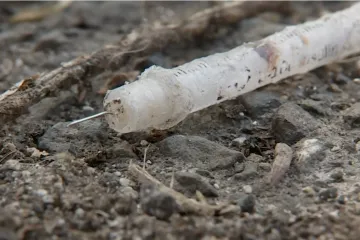 U sve više parkova pronađene šprice, stručnjaci objašnjavaju što činiti: 'Ne dirajte to, ali ako baš morate...'