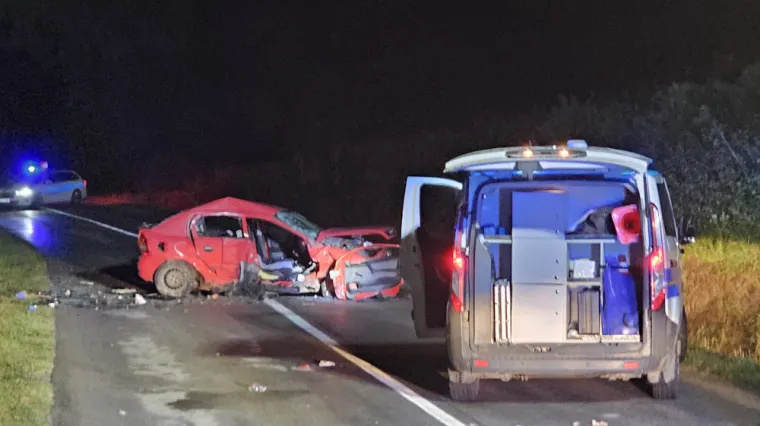 Kod Požege poginula djevojka (18): Vozio je vr&scaron;njak u Opelu. Sletio s ceste, vratio se u suprotnu traku pa naletio na auto