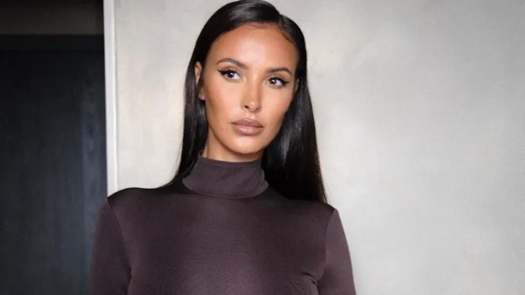 Dokaz da žena zakopčana do grla uvijek zrači seksipilom: Maya Jama sakrila dekolte, u prvom planu zanosne obline