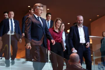 Plenković odbrusio Milanoviću: 'Za razliku od njega, ja ne pijem, ja nisam ni išao u berbu'