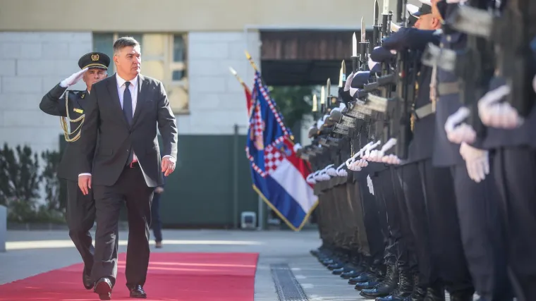 I to se dogodilo između Milanovića i Banožića: Pogledajte trenutak koji je sve iznenadio na dodjeli odlikovanja