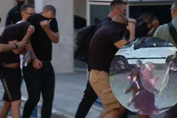 Sin mu bio u neredima u Grčkoj pa je tata okrenuo nekoliko brojeva? Iz Dinama ni potvrde, ali ni demantija