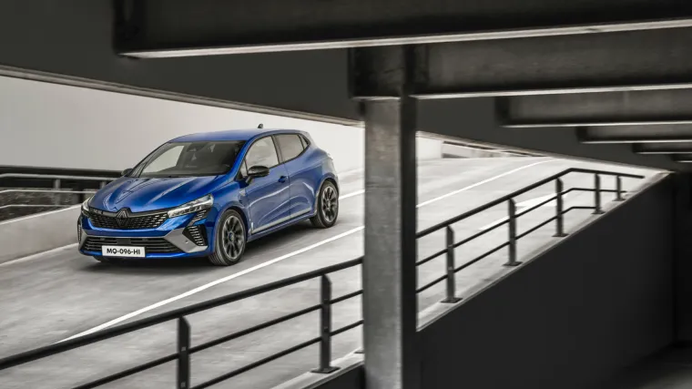 Ovo je novo, osvježeno izdanje Renault Clia: Legendarni automobil postao još upečatljiviji, a znamo i koliko košta