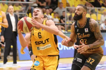 Split vodio većinu utakkmice, Igokea nakon preokreta do prve pobjede