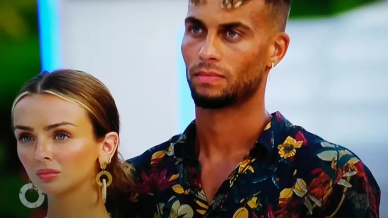 Žena je ženi vuk: Spletkarošica i 19-godišnjakinja izbačene sa svojim frajerima, ova plavuša se radovala padu druge