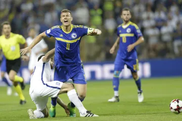 Komentator u BiH usred prijenosa molio gledatelje da promijene kanal, da ne gledaju što Ronaldo i ekipa rade 'Zmajevima' u Zenici