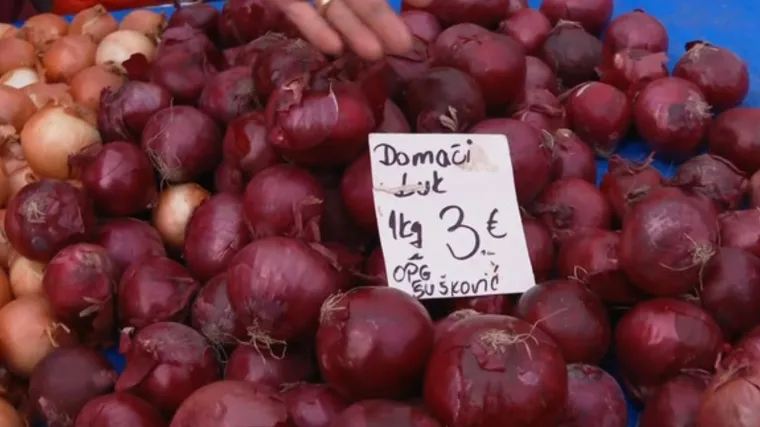 Cijena luka tjera suze na oči, skočila za 66 posto: '&Scaron;okiran sam, svaki euro prevrtim tri puta'