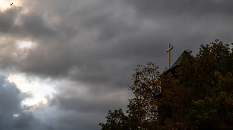 Njemačka na udaru najsnažnijeg orkanskog vjetra u zadnjih 20 godina: 'Ne napuštajte domove, isključite struju i grijanje'