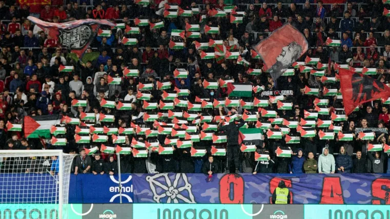 Navijači izazvali skandal, sa zastavama Palestine vrijeđali Izraleca